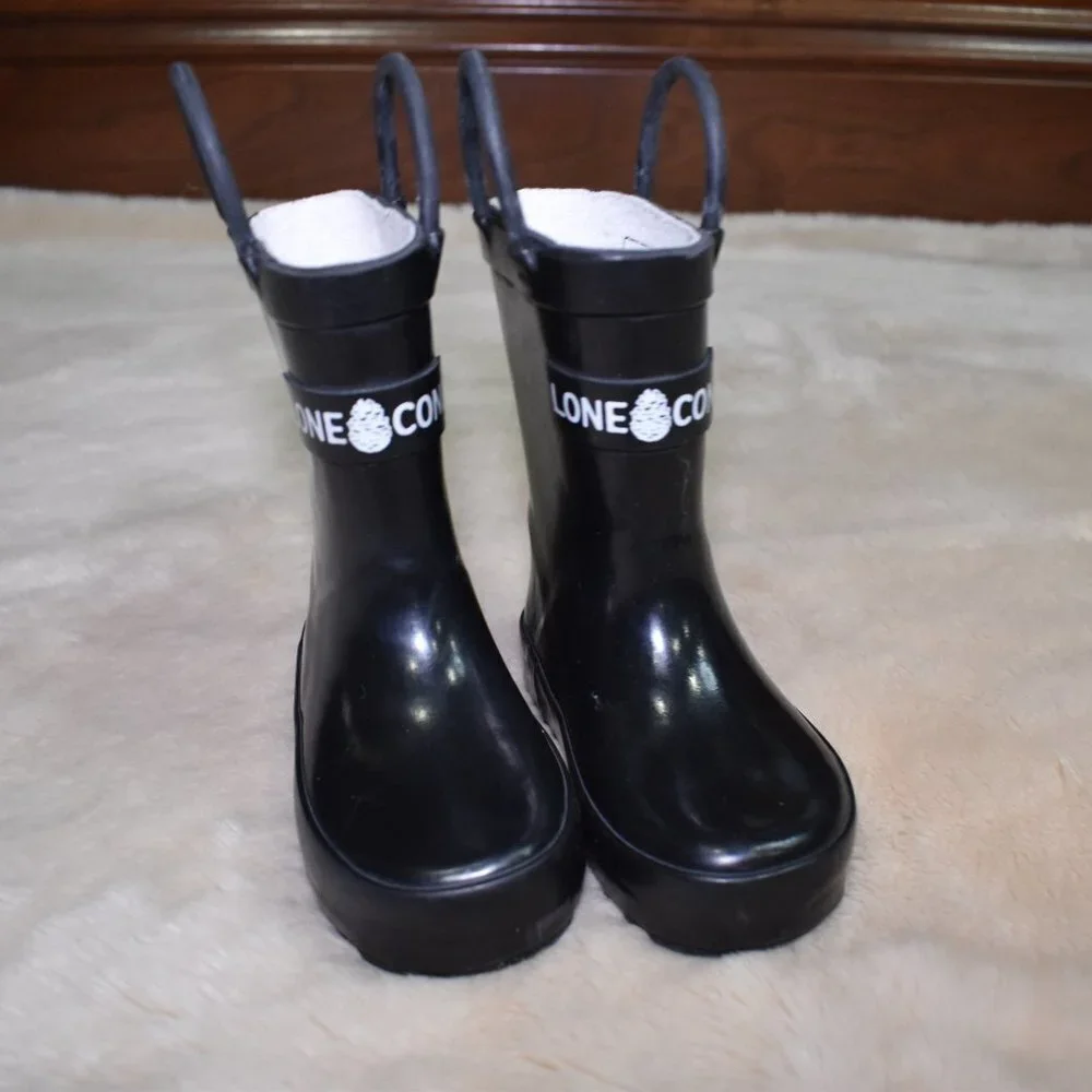 Kids Black Rain Boots Size 4 BPA Free Rubber Waterproof